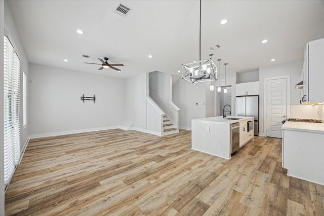 2308 Campbell Road B, Houston, TX 77080