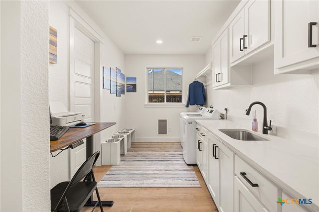 11205 Golden Eagle Avenue, Salado, TX 76571