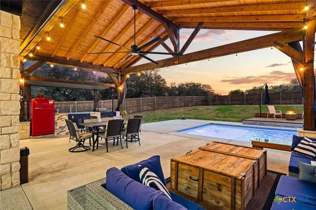 11205 Golden Eagle Avenue, Salado, TX 76571