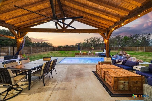 11205 Golden Eagle Avenue, Salado, TX 76571