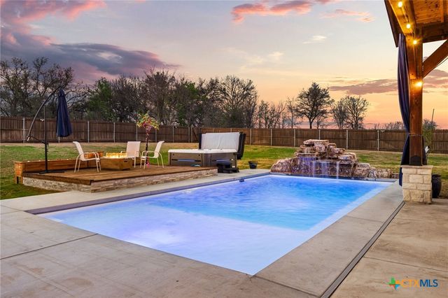 11205 Golden Eagle Avenue, Salado, TX 76571