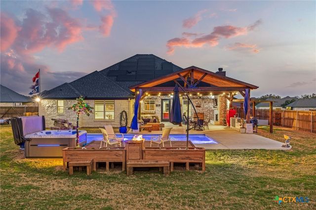 11205 Golden Eagle Avenue, Salado, TX 76571