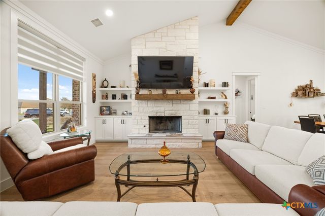 11205 Golden Eagle Avenue, Salado, TX 76571