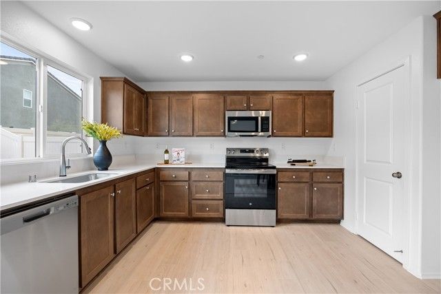 2168 REDWOOD Lane, Banning, CA 92220