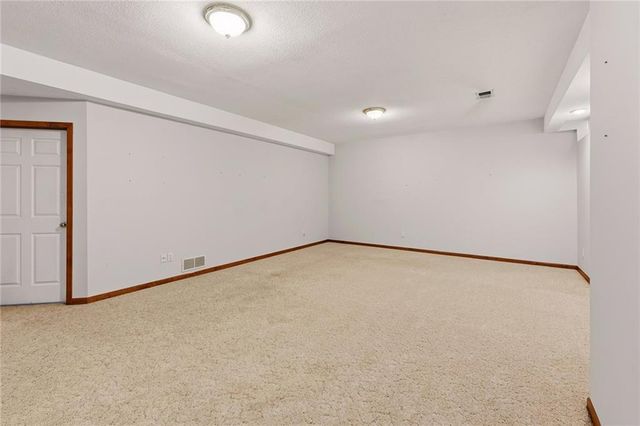 1513 NE Craigievar Drive, Blue Springs, MO 64014