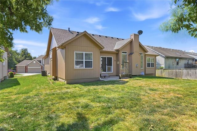 1513 NE Craigievar Drive, Blue Springs, MO 64014