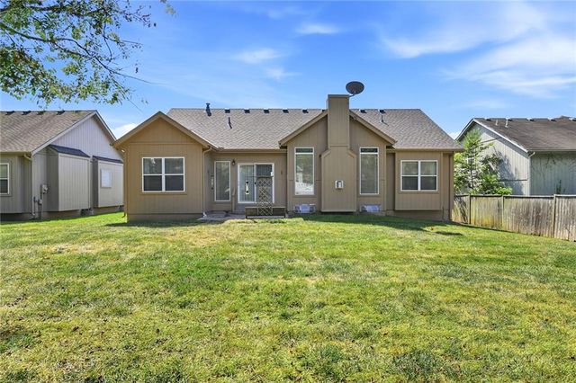 1513 NE Craigievar Drive, Blue Springs, MO 64014