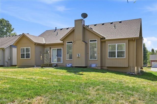 1513 NE Craigievar Drive, Blue Springs, MO 64014