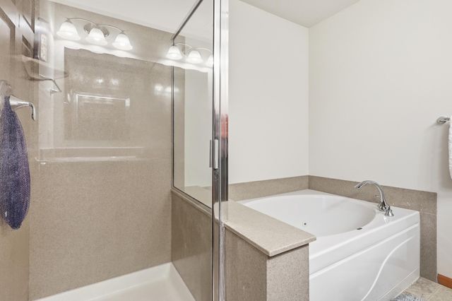 3424 Cherry Lane A, Woodbury, MN 55129