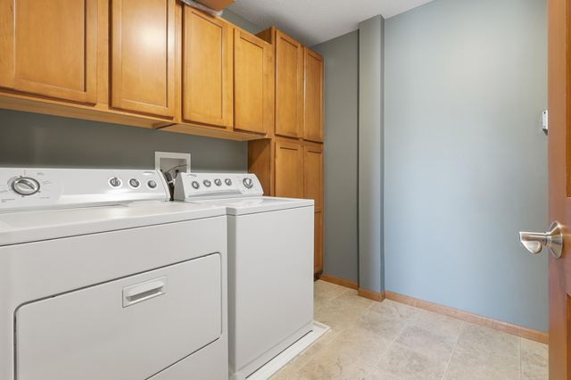 3424 Cherry Lane A, Woodbury, MN 55129