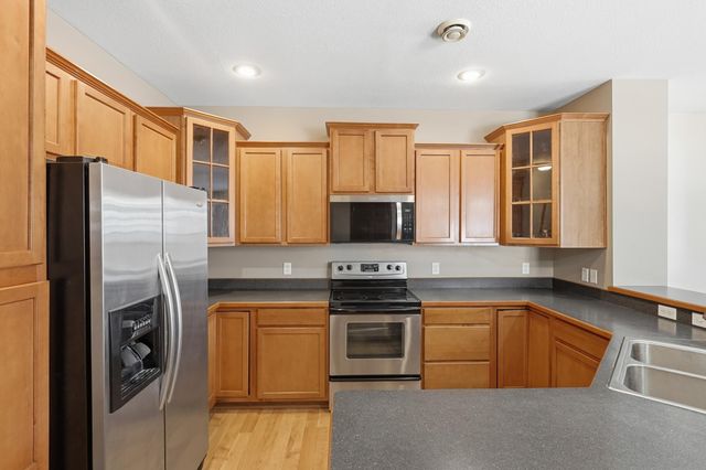 3424 Cherry Lane A, Woodbury, MN 55129