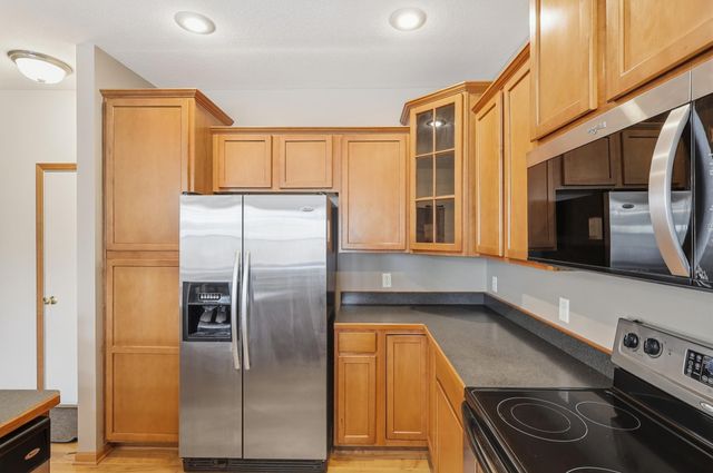 3424 Cherry Lane A, Woodbury, MN 55129