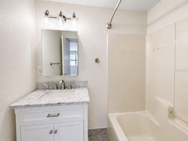 7301 N DARTMOUTH AVENUE, Tampa, FL 33604