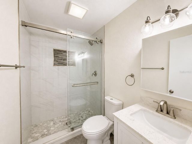 7301 N DARTMOUTH AVENUE, Tampa, FL 33604