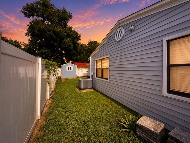 7301 N DARTMOUTH AVENUE, Tampa, FL 33604