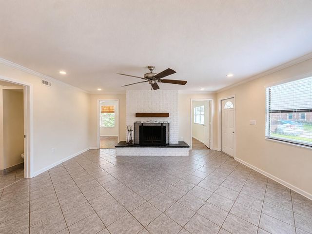 7301 N DARTMOUTH AVENUE, Tampa, FL 33604