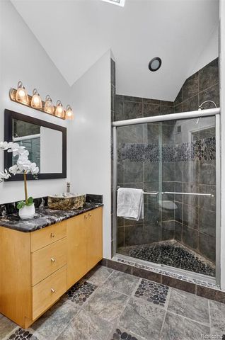 46582 Middle Brook Drive, Macomb, MI 48044