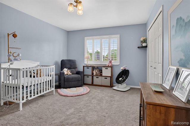 46582 Middle Brook Drive, Macomb, MI 48044