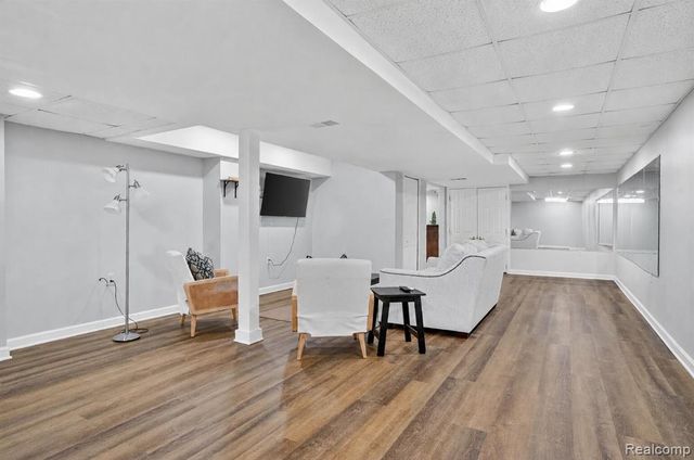 46582 Middle Brook Drive, Macomb, MI 48044