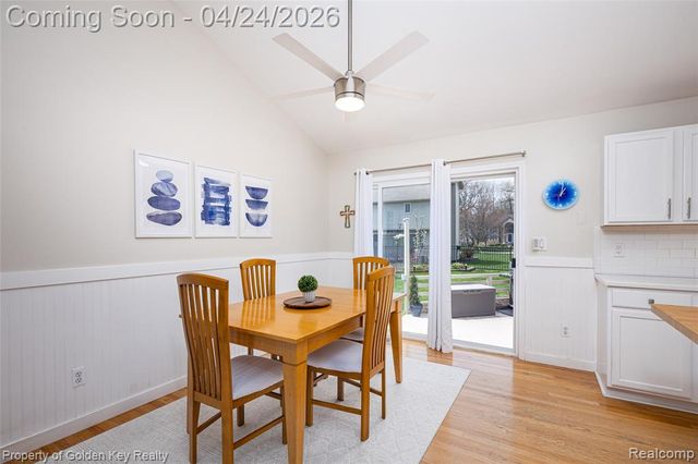 403 S Pine Creek Court, Waterford, MI 48327