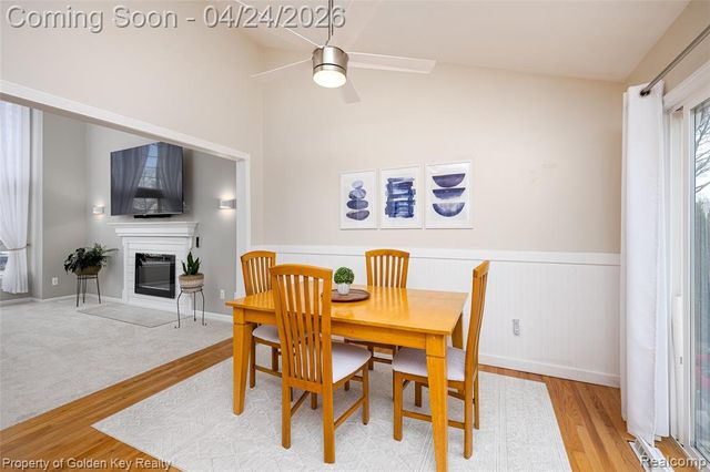 403 S Pine Creek Court, Waterford, MI 48327