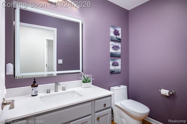 403 S Pine Creek Court, Waterford, MI 48327