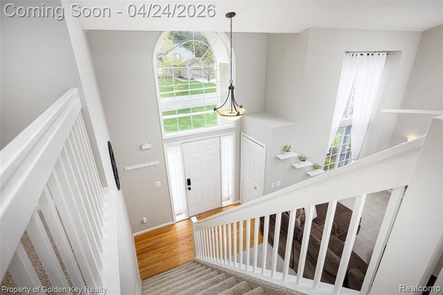 403 S Pine Creek Court, Waterford, MI 48327