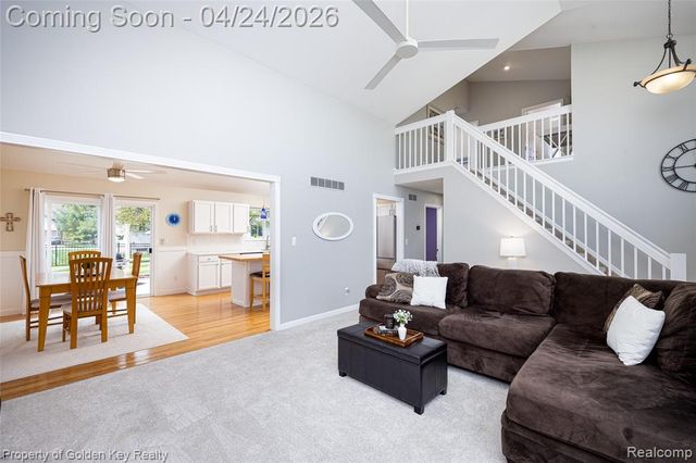 403 S Pine Creek Court, Waterford, MI 48327