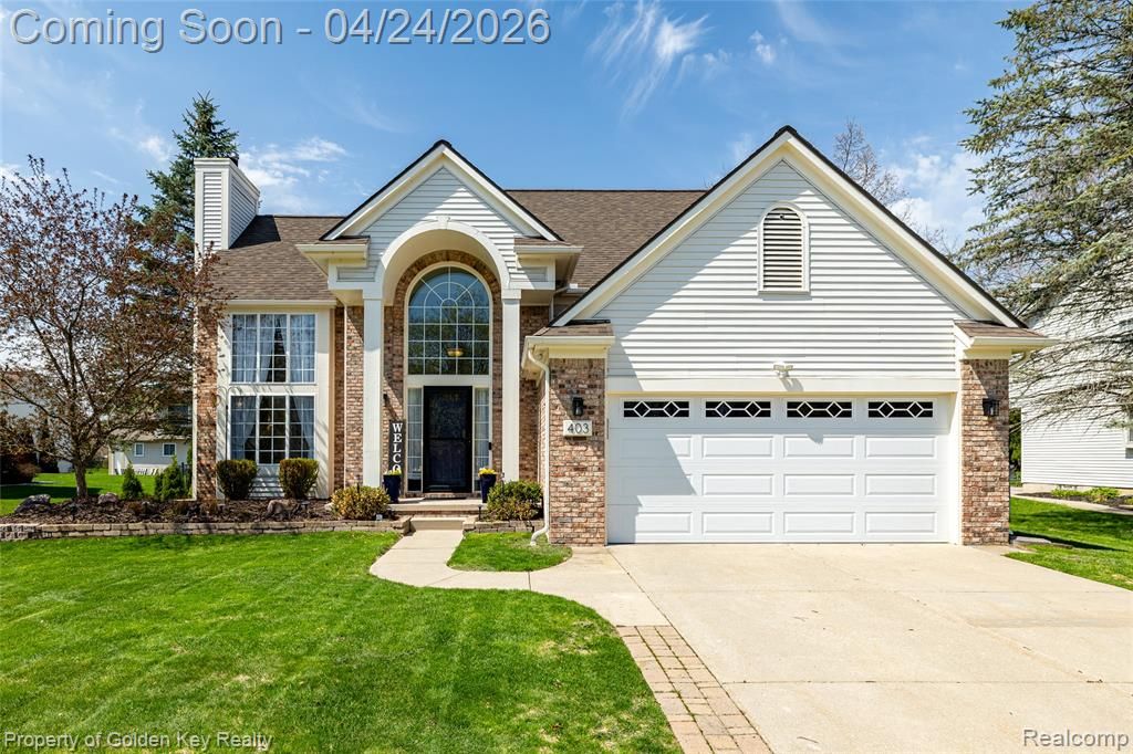 403 S Pine Creek Court, Waterford, MI 48327
