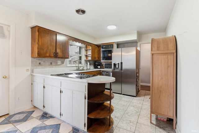 1821 Billy Drive, Fort Wayne, IN 46818