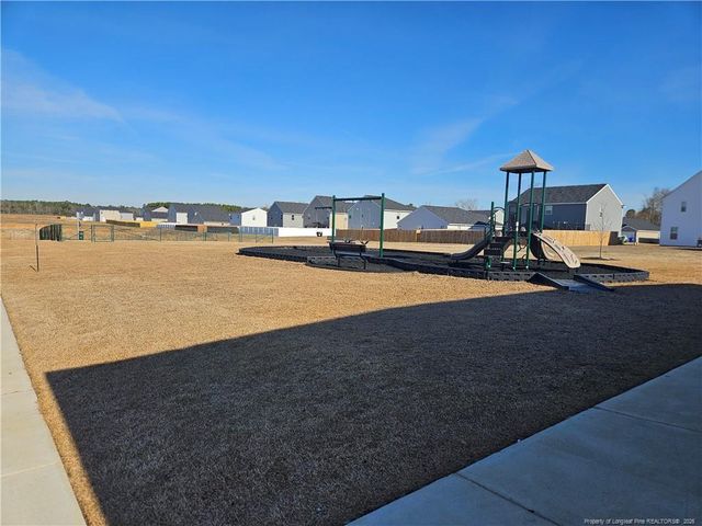 306 Melbourne Drive, Raeford, NC 28376