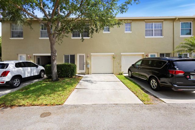 2148 SE Destin Drive, Port St Lucie, FL 34952