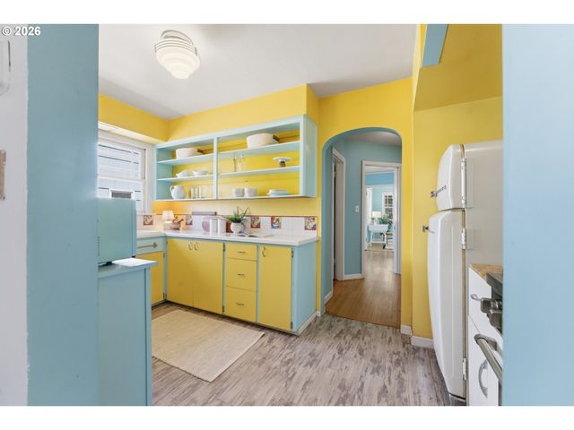 4038 Ne 38TH Ave, Portland, OR 97212