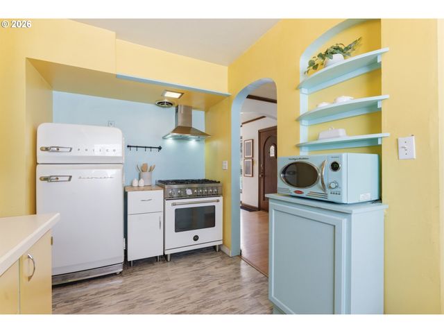 4038 Ne 38TH Ave, Portland, OR 97212