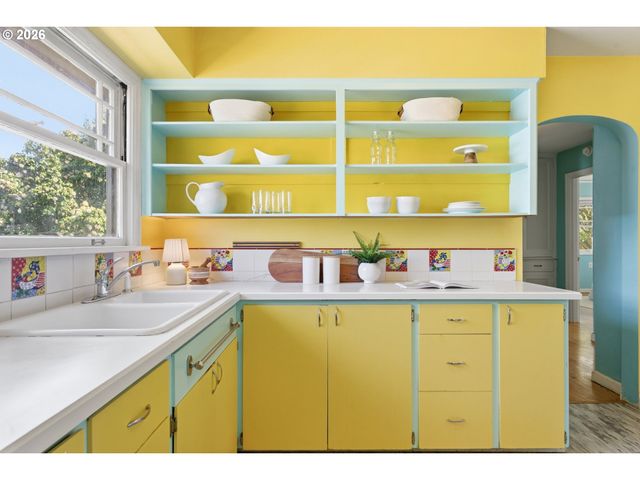 4038 Ne 38TH Ave, Portland, OR 97212