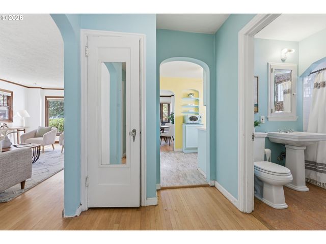 4038 Ne 38TH Ave, Portland, OR 97212