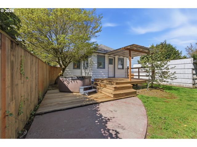 4038 Ne 38TH Ave, Portland, OR 97212