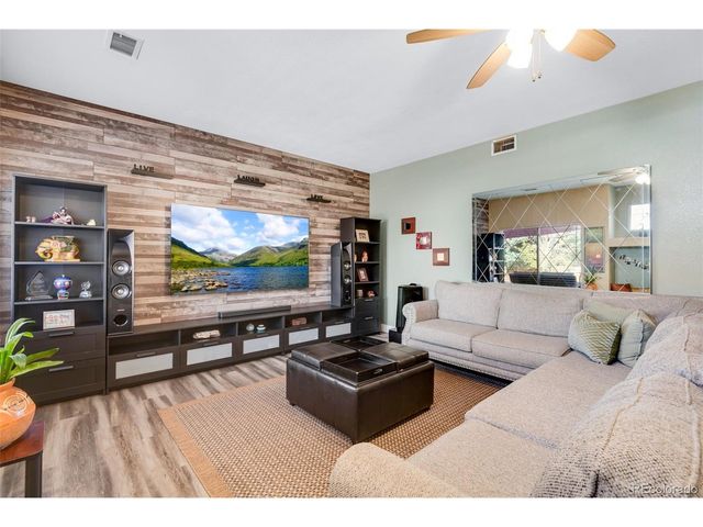 19573 E 40th Dr, Denver, CO 80249