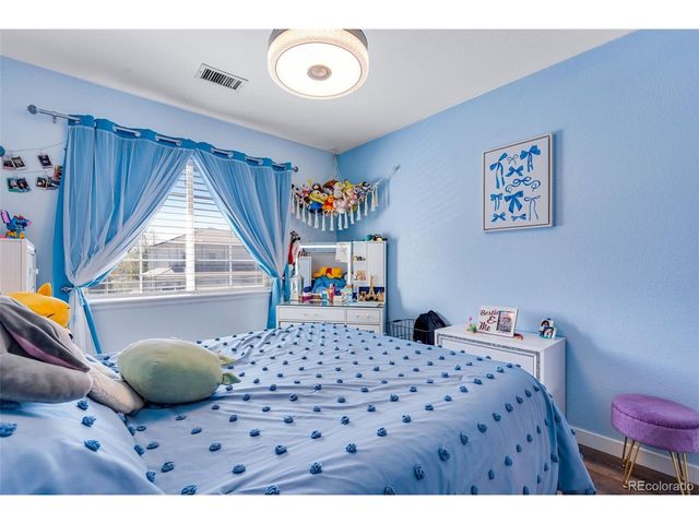 19573 E 40th Dr, Denver, CO 80249