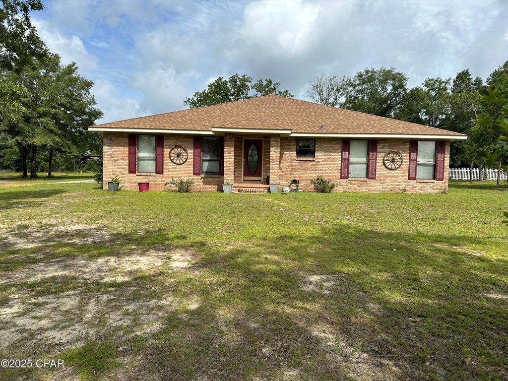 3021 Holmes Valley Road, Vernon, FL 32462