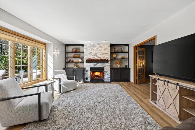 13 OLDE PALTZER LANE, Appleton, WI 54913