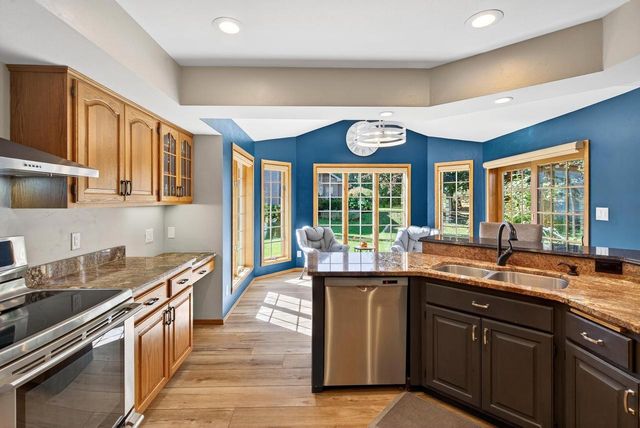 13 OLDE PALTZER LANE, Appleton, WI 54913