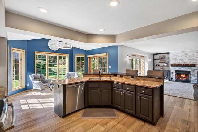 13 OLDE PALTZER LANE, Appleton, WI 54913