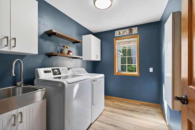 13 OLDE PALTZER LANE, Appleton, WI 54913