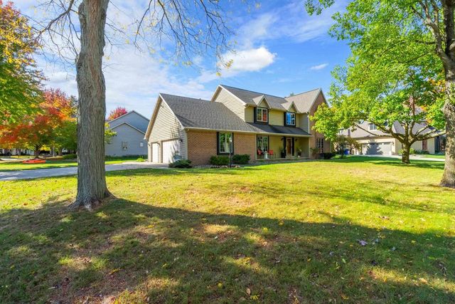 13 OLDE PALTZER LANE, Appleton, WI 54913