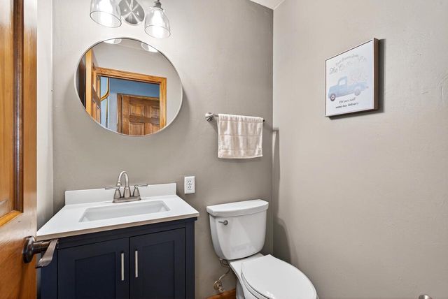 13 OLDE PALTZER LANE, Appleton, WI 54913