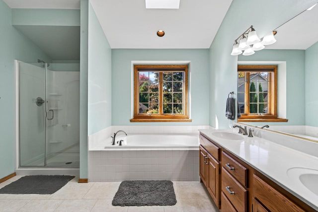 13 OLDE PALTZER LANE, Appleton, WI 54913