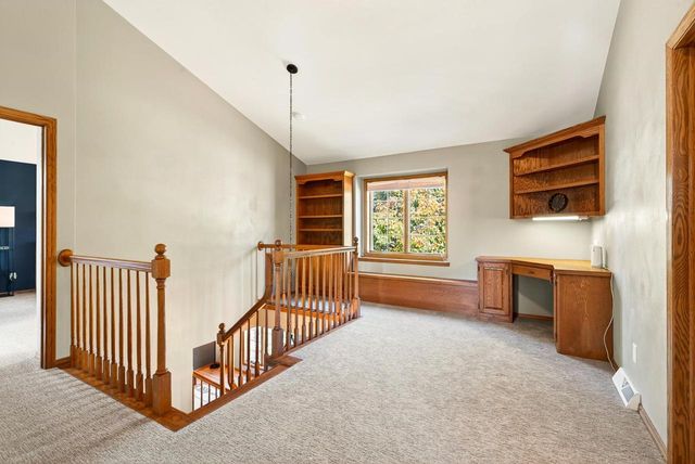 13 OLDE PALTZER LANE, Appleton, WI 54913