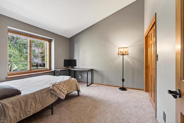 13 OLDE PALTZER LANE, Appleton, WI 54913