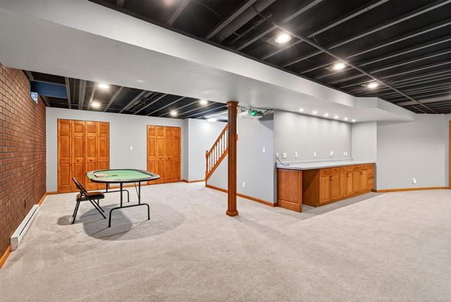 13 OLDE PALTZER LANE, Appleton, WI 54913